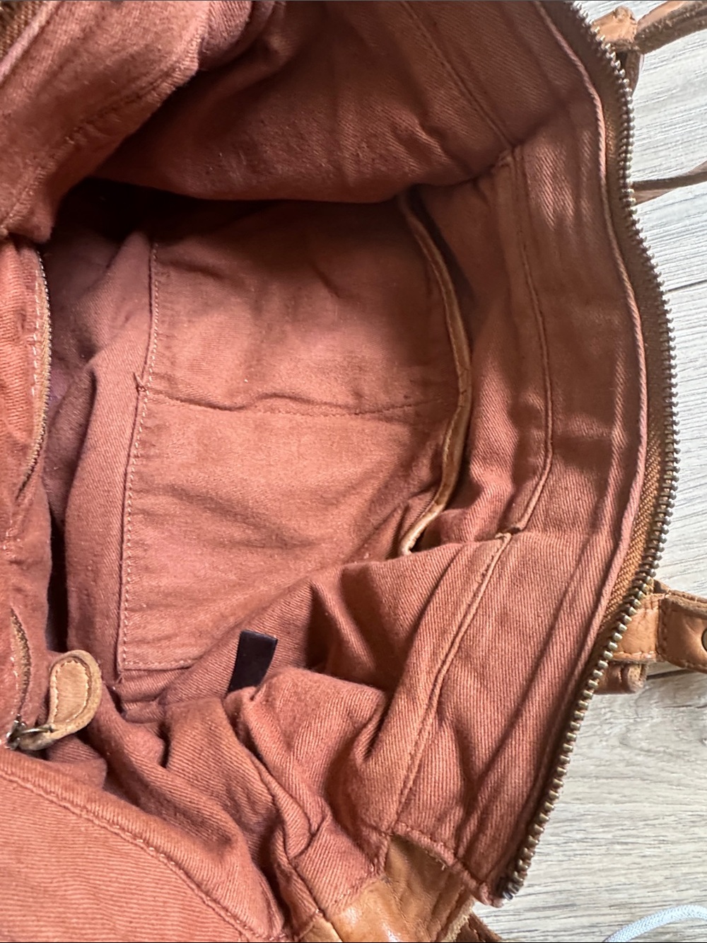 Woven Leather crossbody Bag - Picture 9 of 12